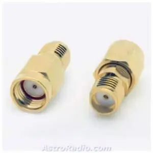 Adaptador SMA-R macho / SMA hembra